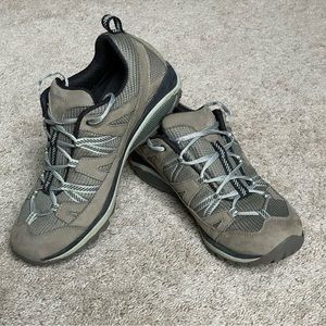 Merrell women's hiking shoe J035326